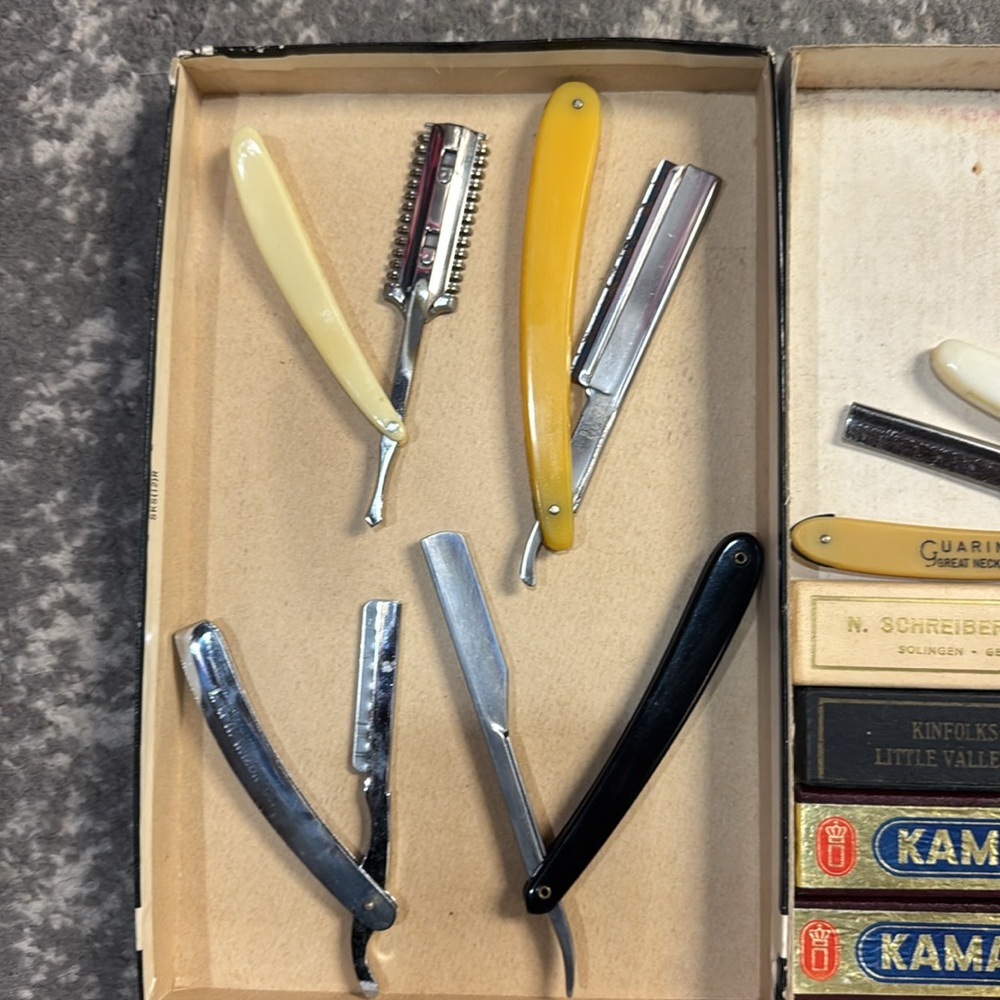 Vintage Bundle (6) Shaving Blades With (4) Boxes - Picture 2 of 3